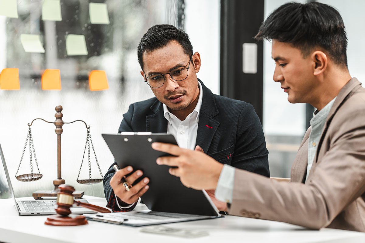 Navigating Legal Challenges with the Best Law Firms